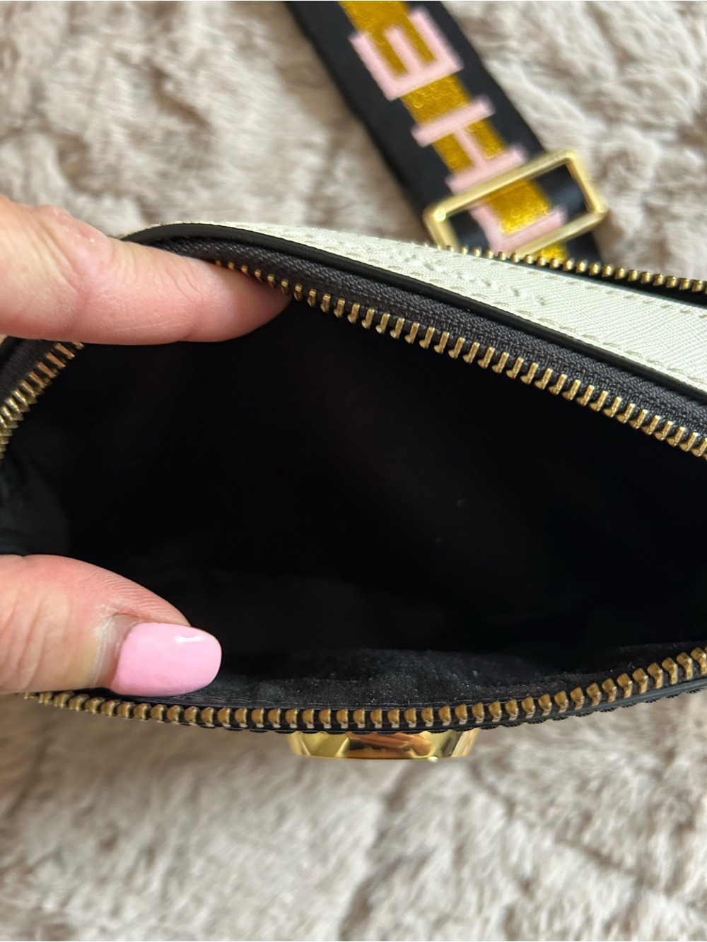 Marc Jacobs Black SnapshotCrossbody Camera Bag with Gold Hardware and Logo Strap - Picture 15 of 16